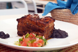 NIÑA BONITA CANTINA