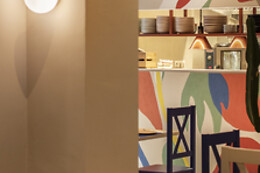 NIÑA BONITA CANTINA