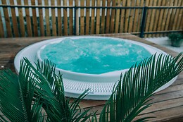 TAMARIT BEACH RESORT