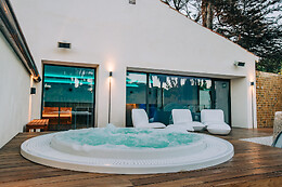 TAMARIT BEACH RESORT
