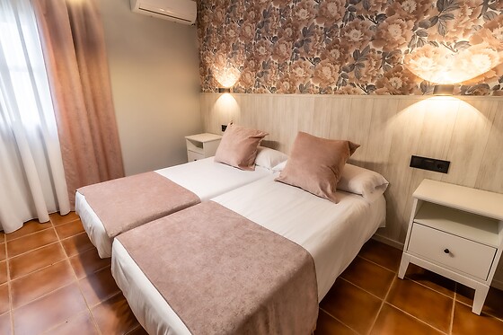 HOSTAL EL BOMBA - photo 6