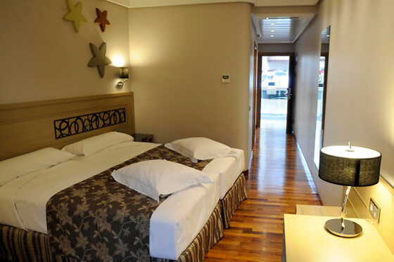 HOTEL CUMBRIA - photo 0