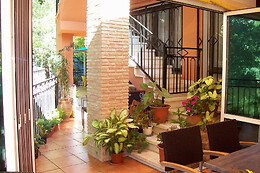 HOTEL EL PUENTE