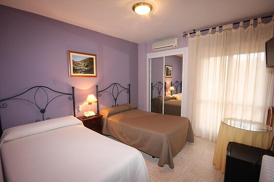HOTEL EL PUENTE - photo 12